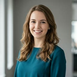 Elena Brooks - Fintech Writer